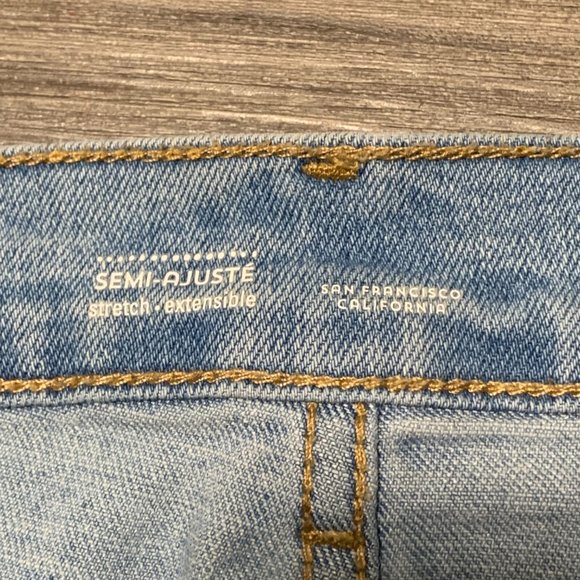 Old Navy | Women's Denim Jean Shorts Stretchy Size 8 - Picture 3 of 6